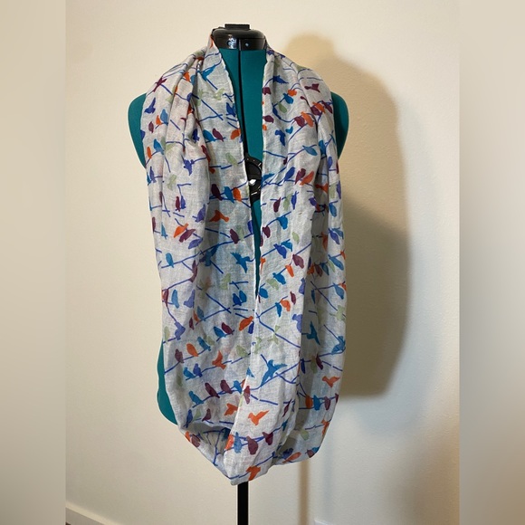 Delicate Bird Pattern Scarf - Picture 2 of 3